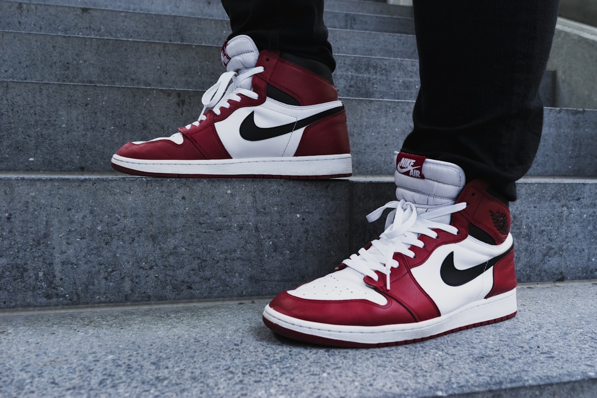Men's Air Jordan 1 High Red/White